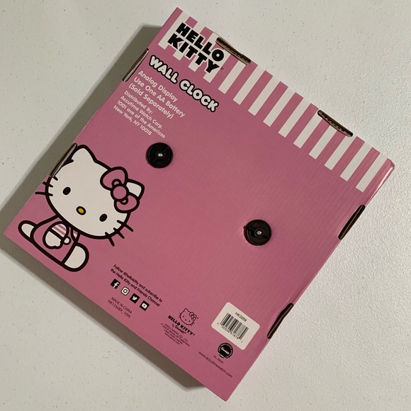 Hello Kitty by Sanrio Analog Wall Clock-New in Box - Picture 4 of 5